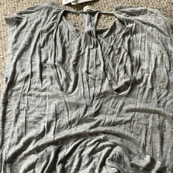 Top - Picture 2 of 4